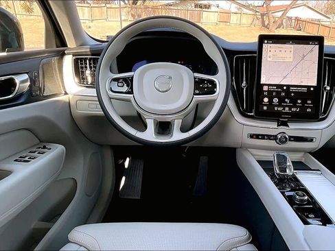 New 2026 Volvo XC60 T8 Ultra w/ Protection Package Premier image 15