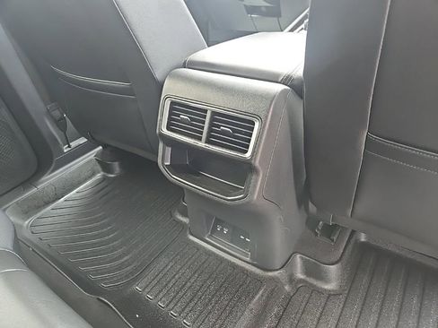 Used 2024 Volkswagen Atlas Cross Sport SE AWD/4WD image 83