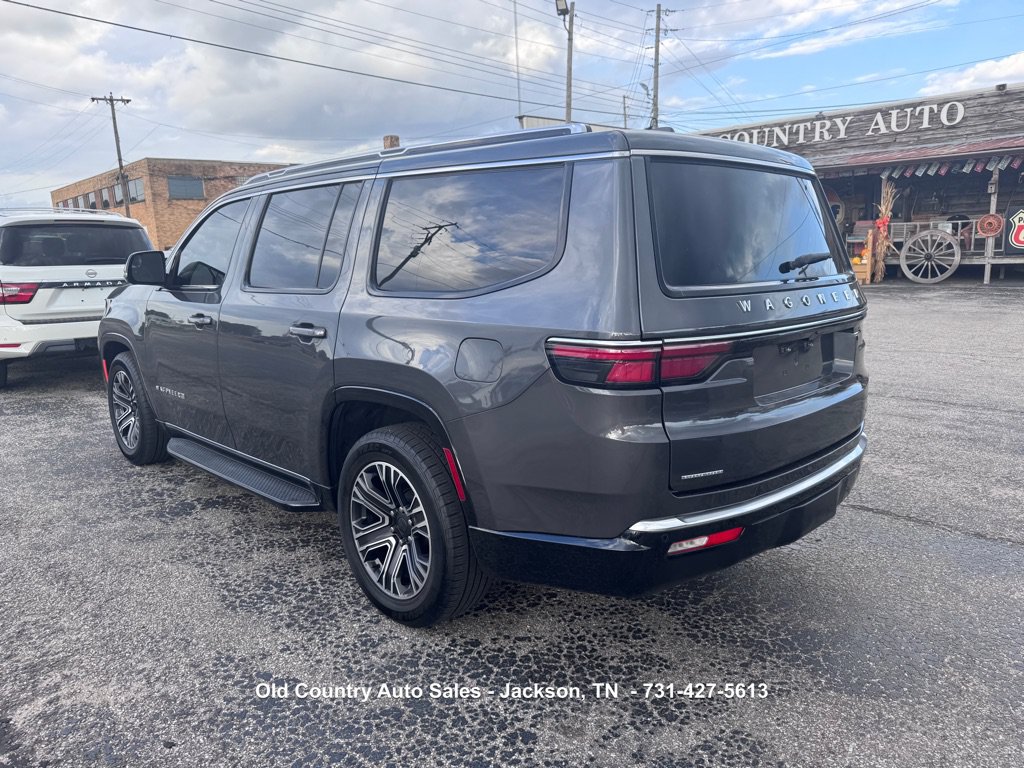 Used 2022 Jeep Wagoneer Series III AWD/4WD image 8