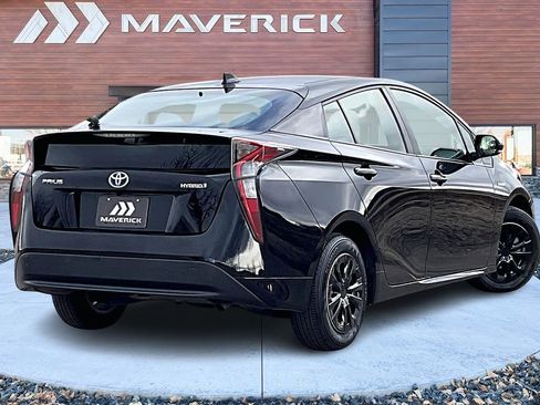 Used 2016 Toyota Prius Three w/ Preferred Accessory Package image 5