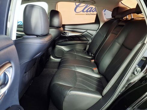 Used 2012 INFINITI M35 w/ Deluxe Touring Pkg image 8