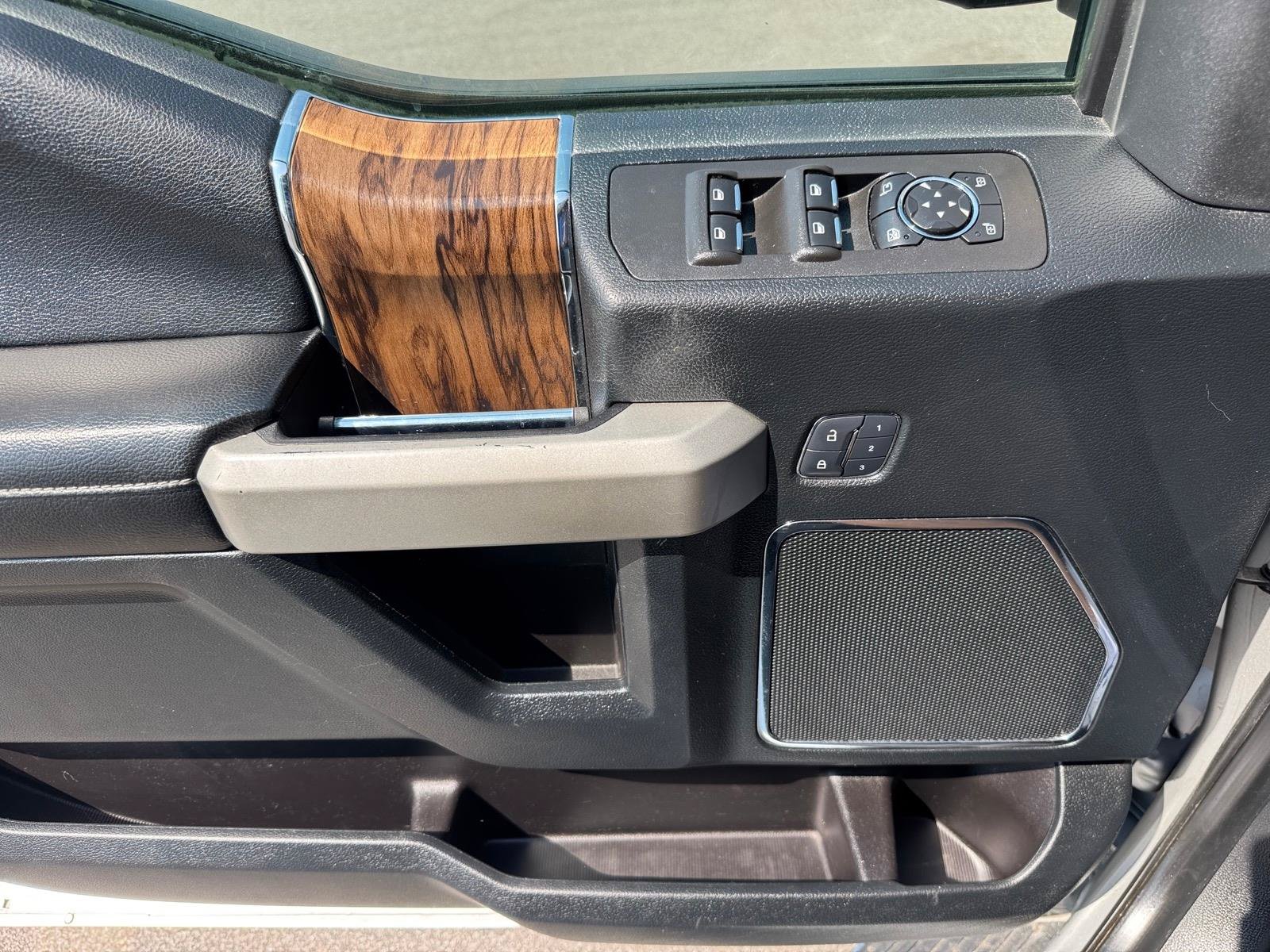 Used 2018 Ford F150 Lariat w/ Equipment Group 502A Luxury AWD/4WD image 15