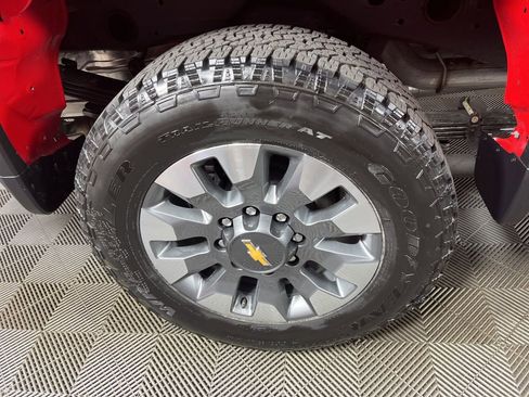 New 2026 Chevrolet Silverado 2500 Custom w/ Custom Value Package AWD/4WD image 18