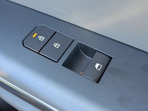 Used 2025 Kia K4 FWD image 34