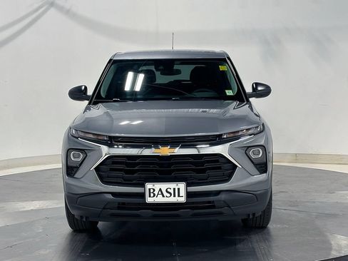 Used 2024 Chevrolet TrailBlazer LS w/ LS Convenience Package AWD/4WD image 9