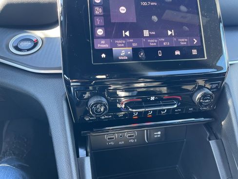 New 2025 Jeep Grand Cherokee 4WD image 23