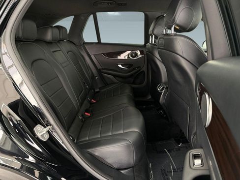 Used 2018 Mercedes-Benz GLC 300 4MATIC image 24