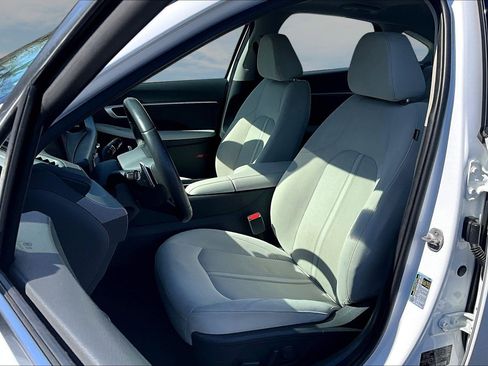 Used 2024 Hyundai Sonata SEL w/ Convenience Package FWD image 13