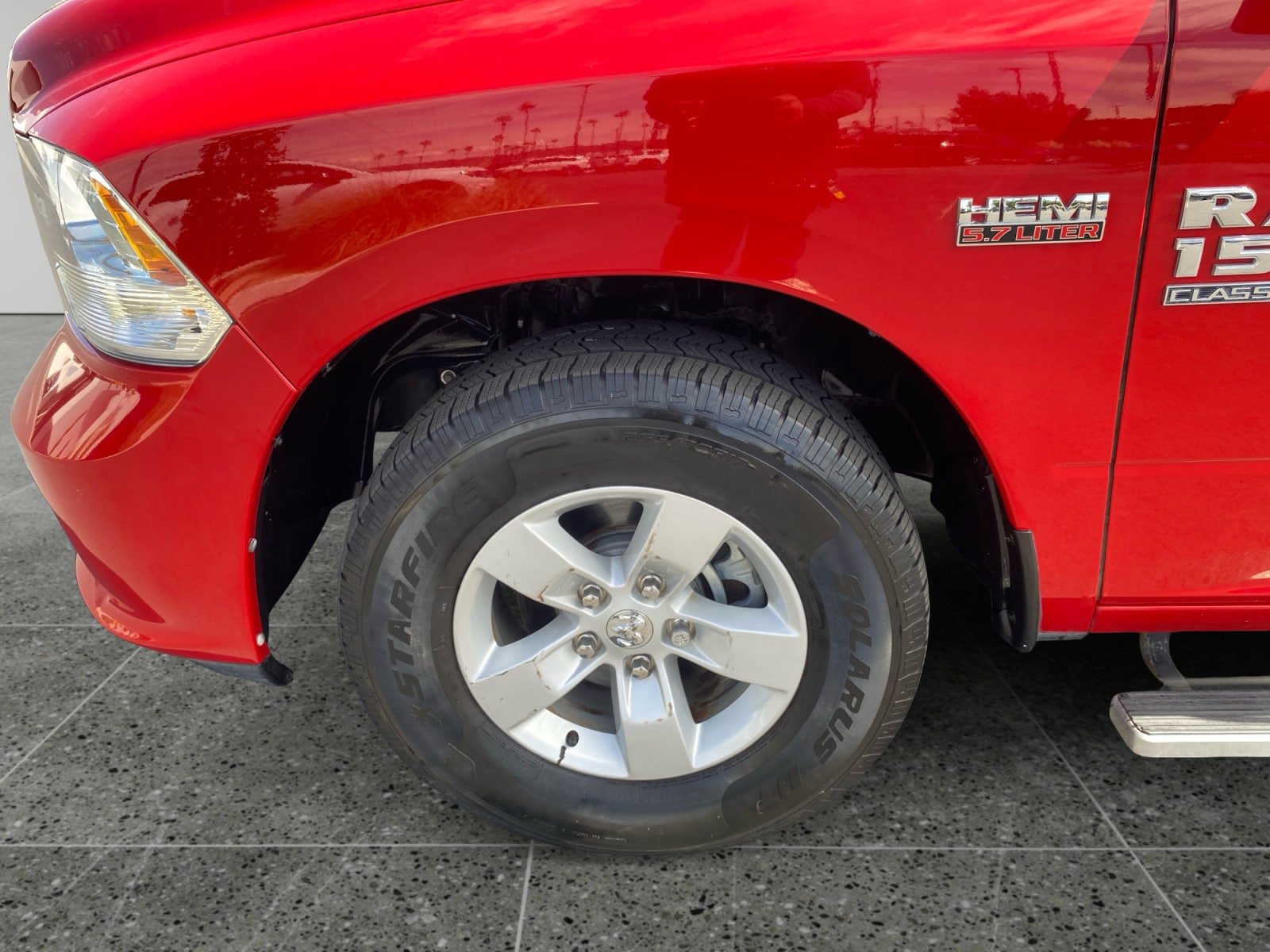 Used 2019 RAM 1500 Express RWD image 14