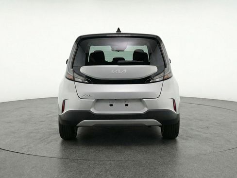 Used 2025 Kia Soul LX w/ LX Technology Package FWD image 7