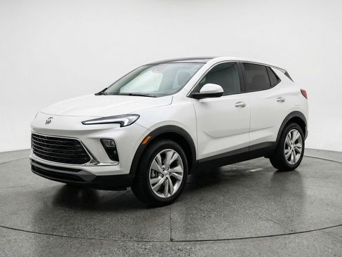 Used 2025 Buick Encore GX Preferred image 3