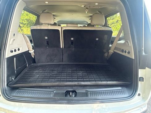 Used 2022 Jeep Wagoneer Series II RWD image 19