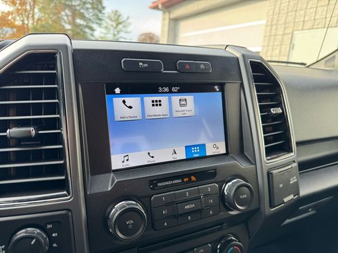 Used 2018 Ford F150 XLT w/ Equipment Group 302A Luxury image 24