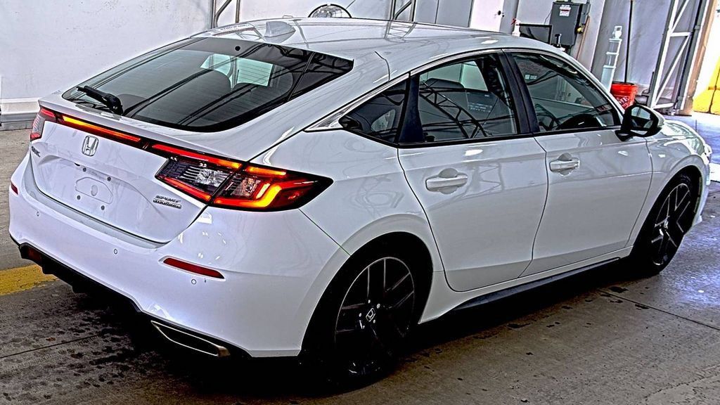 Used 2023 Honda Civic Sport Touring image 4