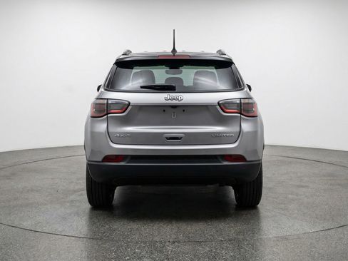 Used 2025 Jeep Compass Limited AWD/4WD image 7