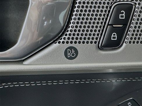 Used 2024 Ford Explorer Limited image 20