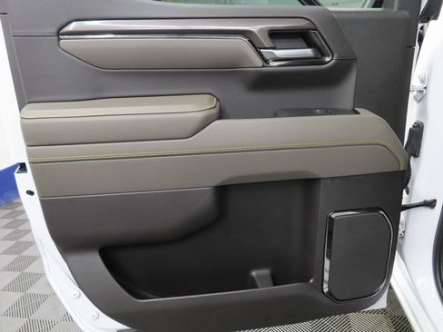 Used 2023 Chevrolet Silverado 1500 ZR2 image 71