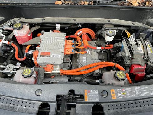 Used 2022 Chevrolet Bolt EUV LT w/ Convenience Package FWD image 28