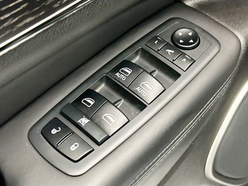 Used 2019 Jeep Grand Cherokee High Altitude RWD image 22