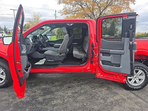 Used 2022 Ford F150 XLT w/ Bed Utility Package image 25