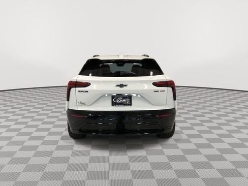 New 2024 Chevrolet Blazer EV RS image 9
