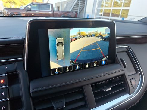 Used 2023 Chevrolet Tahoe Z71 w/ Luxury Package image 20