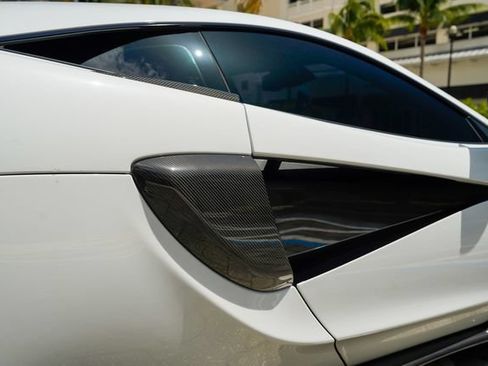 Used 2019 McLaren 600LT RWD image 54