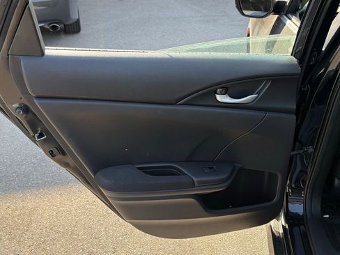 Used 2018 Honda Civic EX image 12
