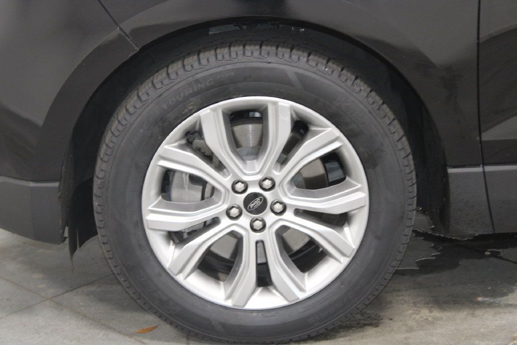 Used 2024 Ford Edge Titanium AWD/4WD image 18
