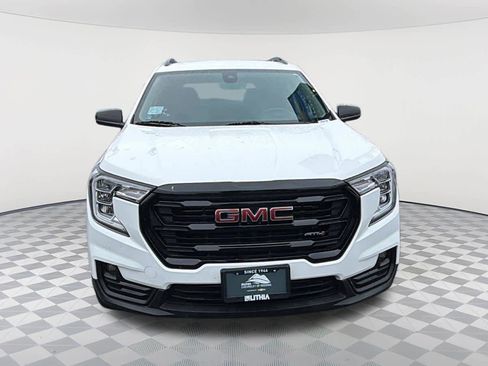 Used 2023 GMC Terrain AT4 AWD/4WD image 2