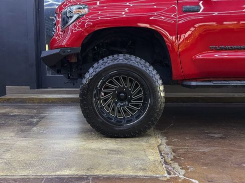 Used 2019 Toyota Tundra SR5 AWD/4WD image 2