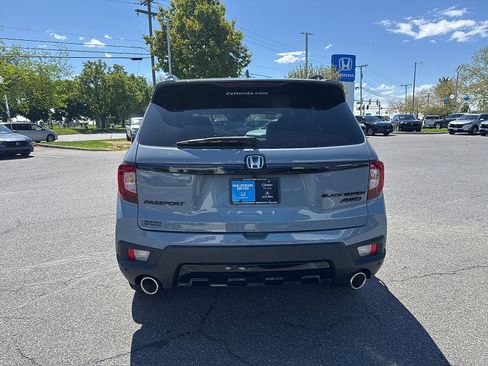Used 2024 Honda Passport Black Edition image 3