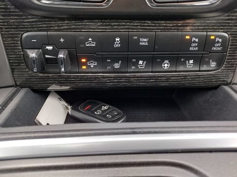 Used 2017 RAM 1500 Limited AWD/4WD image 18