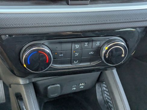 Used 2024 Chevrolet TrailBlazer LT w/ Driver Confidence Package image 29