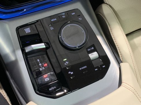 Used 2026 BMW X3 xDrive30 w/ Premium Package image 23