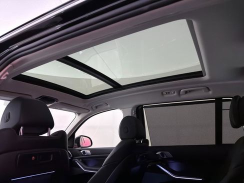 Used 2021 BMW X7 xDrive40i w/ Premium Package AWD/4WD image 23