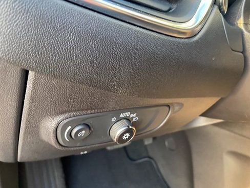 Used 2024 Chevrolet Equinox LT image 21