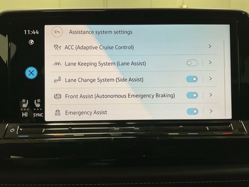New 2026 Volkswagen Atlas Cross Sport SE AWD/4WD image 6