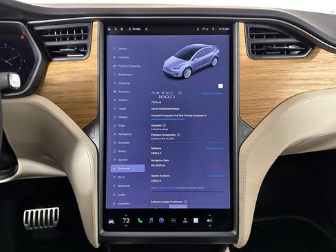 Used 2018 Tesla Model X 100D image 3