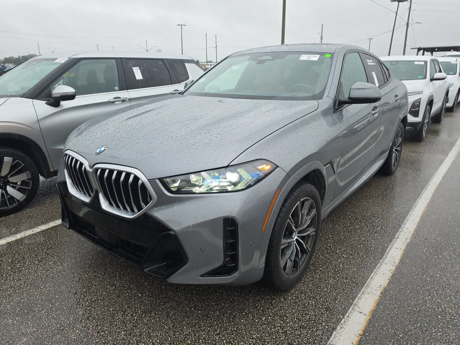 Used 2026 BMW X6 xDrive40i w/ Climate Comfort Package AWD/4WD image 1
