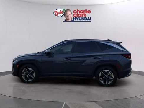 Used 2026 Hyundai Tucson SEL FWD image 2