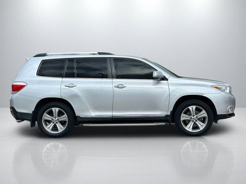 Used 2013 Toyota Highlander Limited image 4