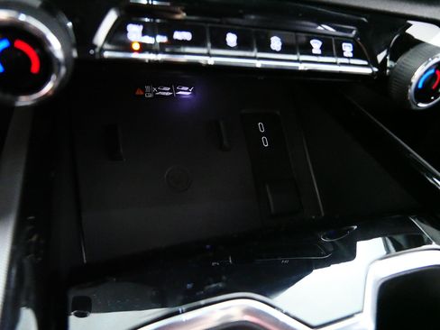 Used 2025 Chevrolet Silverado EV RST AWD/4WD image 30