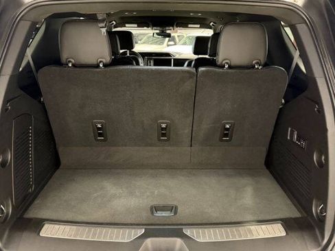 Used 2021 GMC Yukon Denali AWD/4WD image 18