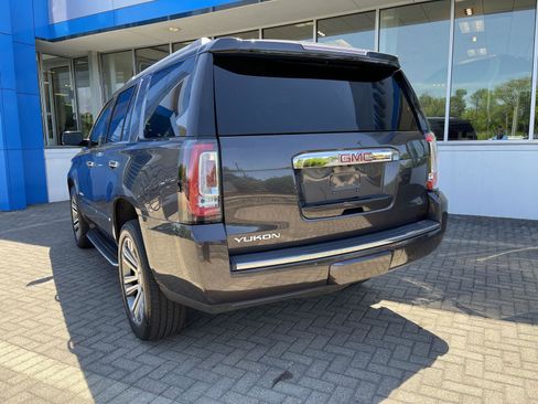 Used 2017 GMC Yukon Denali w/ Open Road Package AWD/4WD image 3