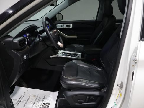 Used 2021 Ford Explorer Limited image 10