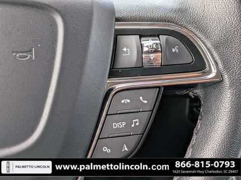 Used 2022 Lincoln Nautilus FWD w/ Premium Package image 28