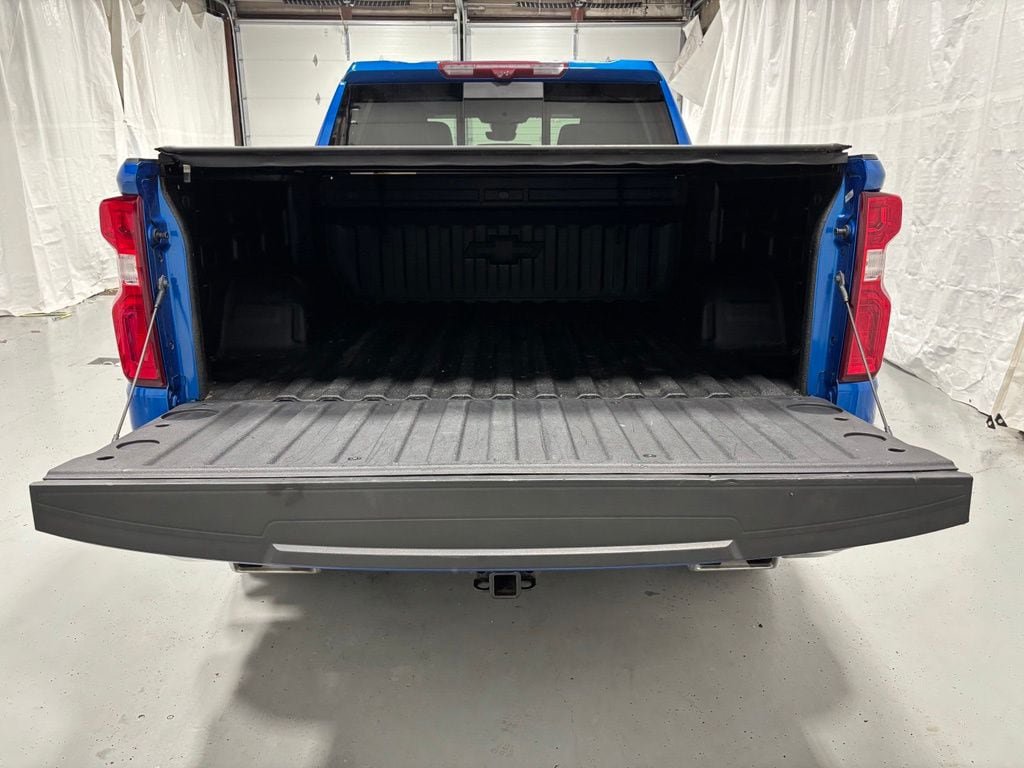 Used 2023 Chevrolet Silverado 1500 LTZ w/ LTZ Premium Package AWD/4WD image 45