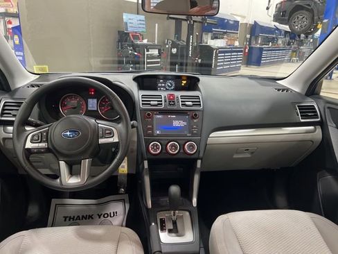 Used 2017 Subaru Forester 2.5i w/ Alloy Wheel Package image 5