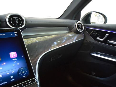 Used 2025 Mercedes-Benz GLC 43 AMG 4MATIC image 44